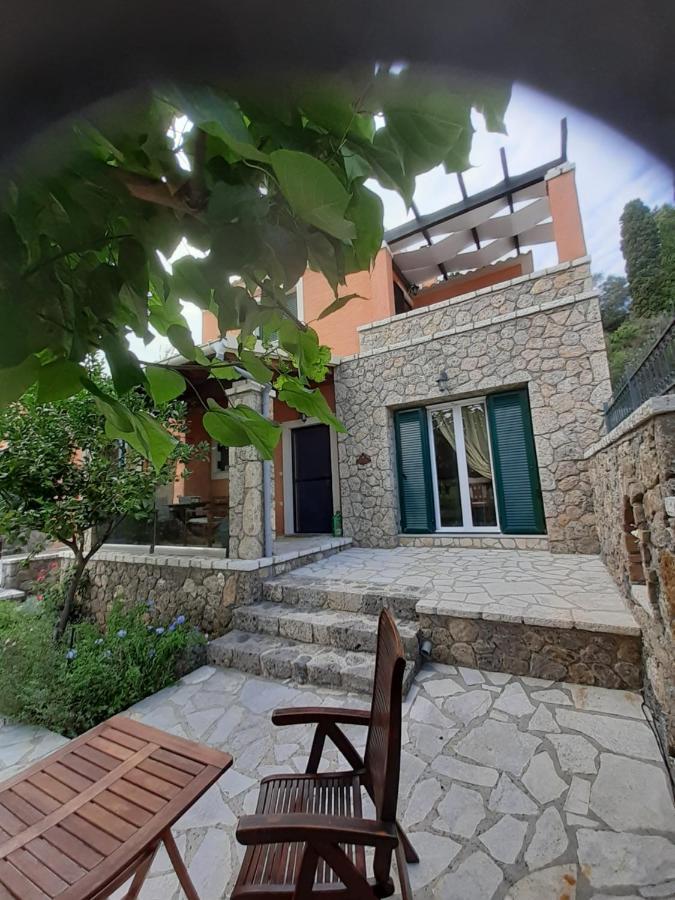 הוילה Pouládes Thomas House מראה חיצוני תמונה