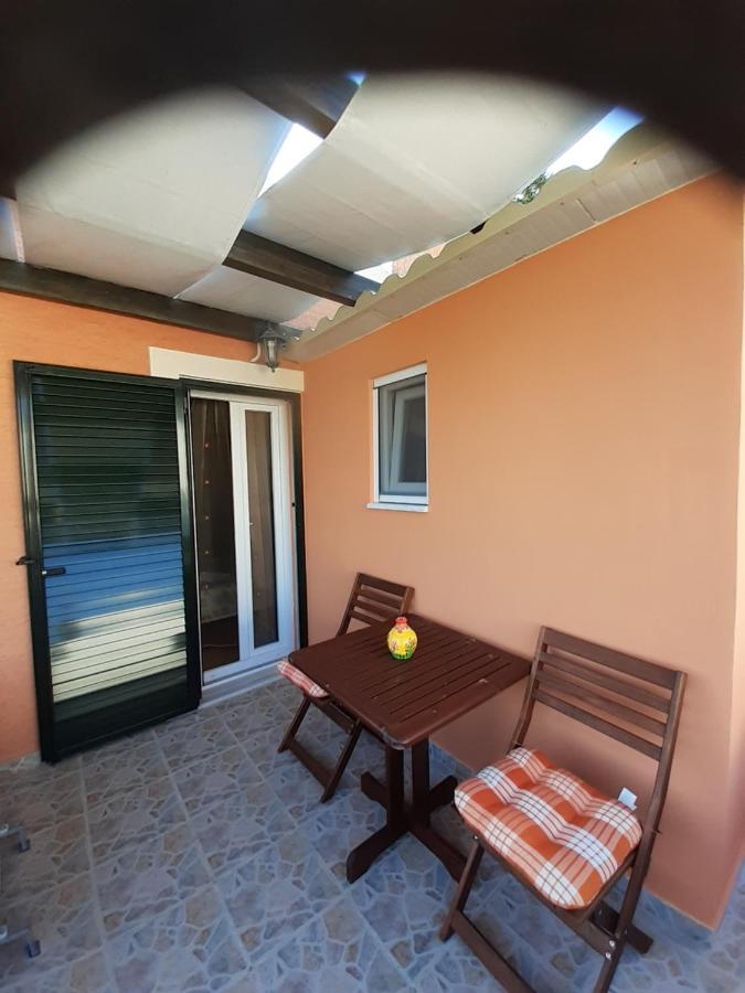 הוילה Pouládes Thomas House מראה חיצוני תמונה