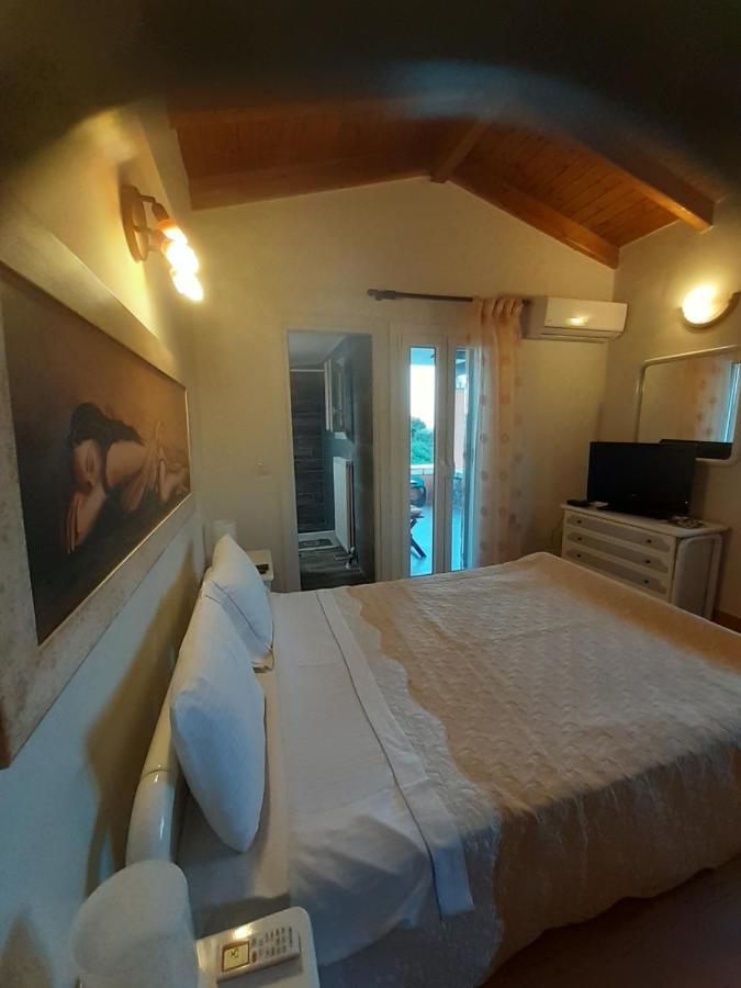 הוילה Pouládes Thomas House מראה חיצוני תמונה