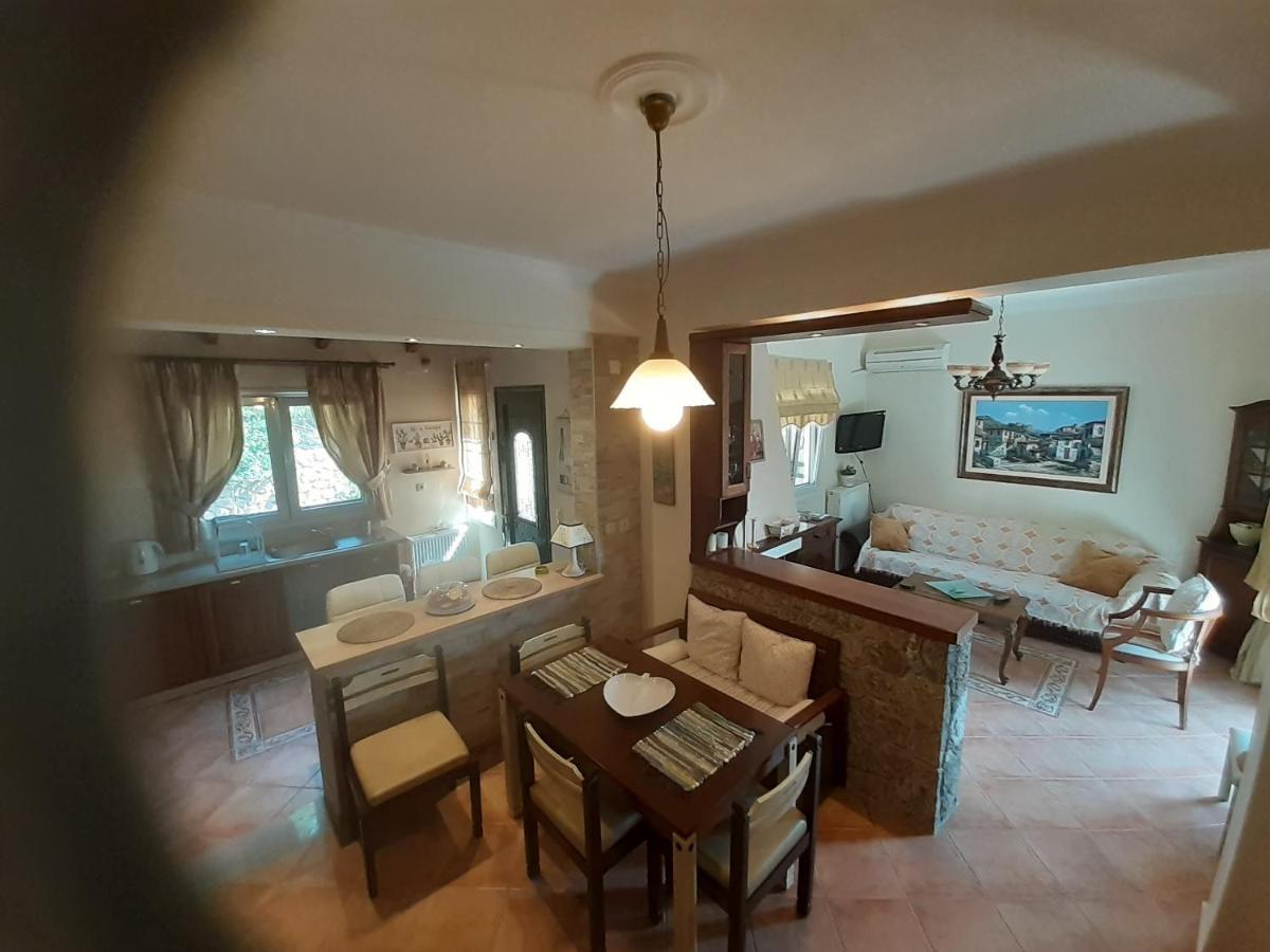 הוילה Pouládes Thomas House מראה חיצוני תמונה
