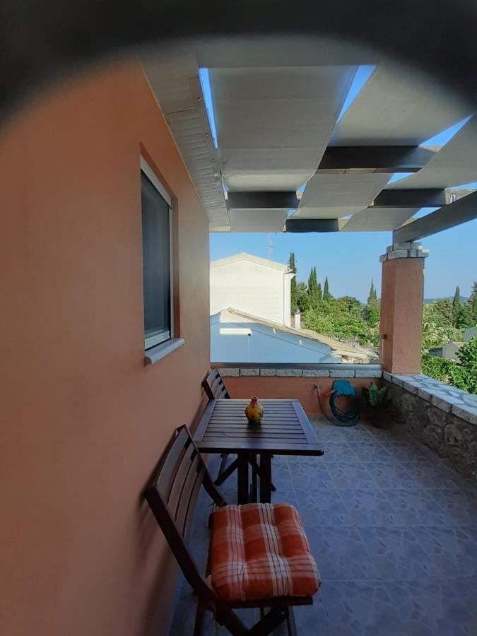 הוילה Pouládes Thomas House מראה חיצוני תמונה