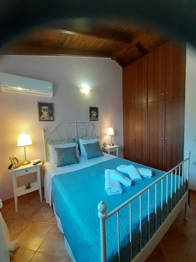 הוילה Pouládes Thomas House מראה חיצוני תמונה