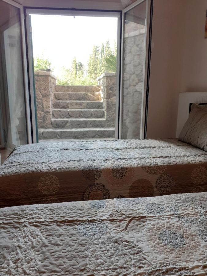 הוילה Pouládes Thomas House מראה חיצוני תמונה