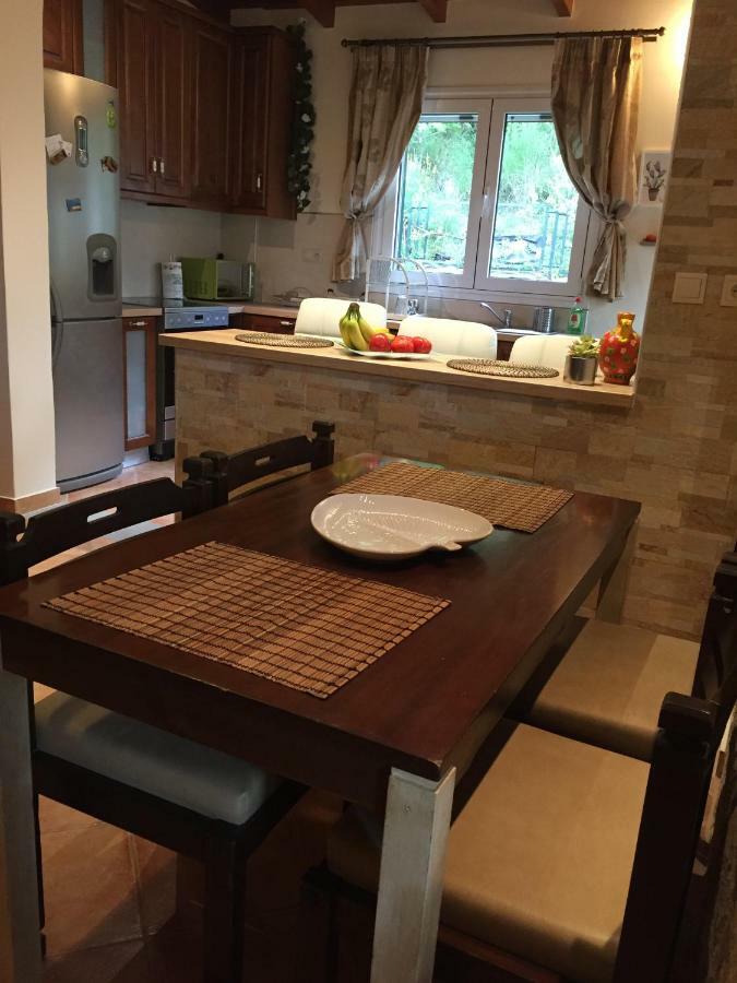 הוילה Pouládes Thomas House מראה חיצוני תמונה